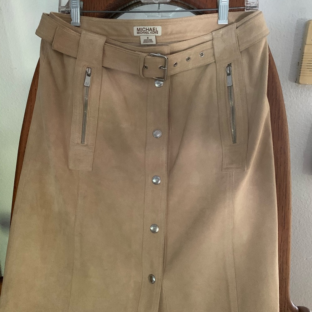 Michael Kors size 8 kind of a pencil skirt feel